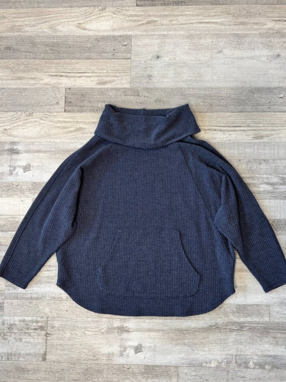 Lilla P Blue Waffle Knit Boxy Crop Turtleneck Pullover Size Medium C23